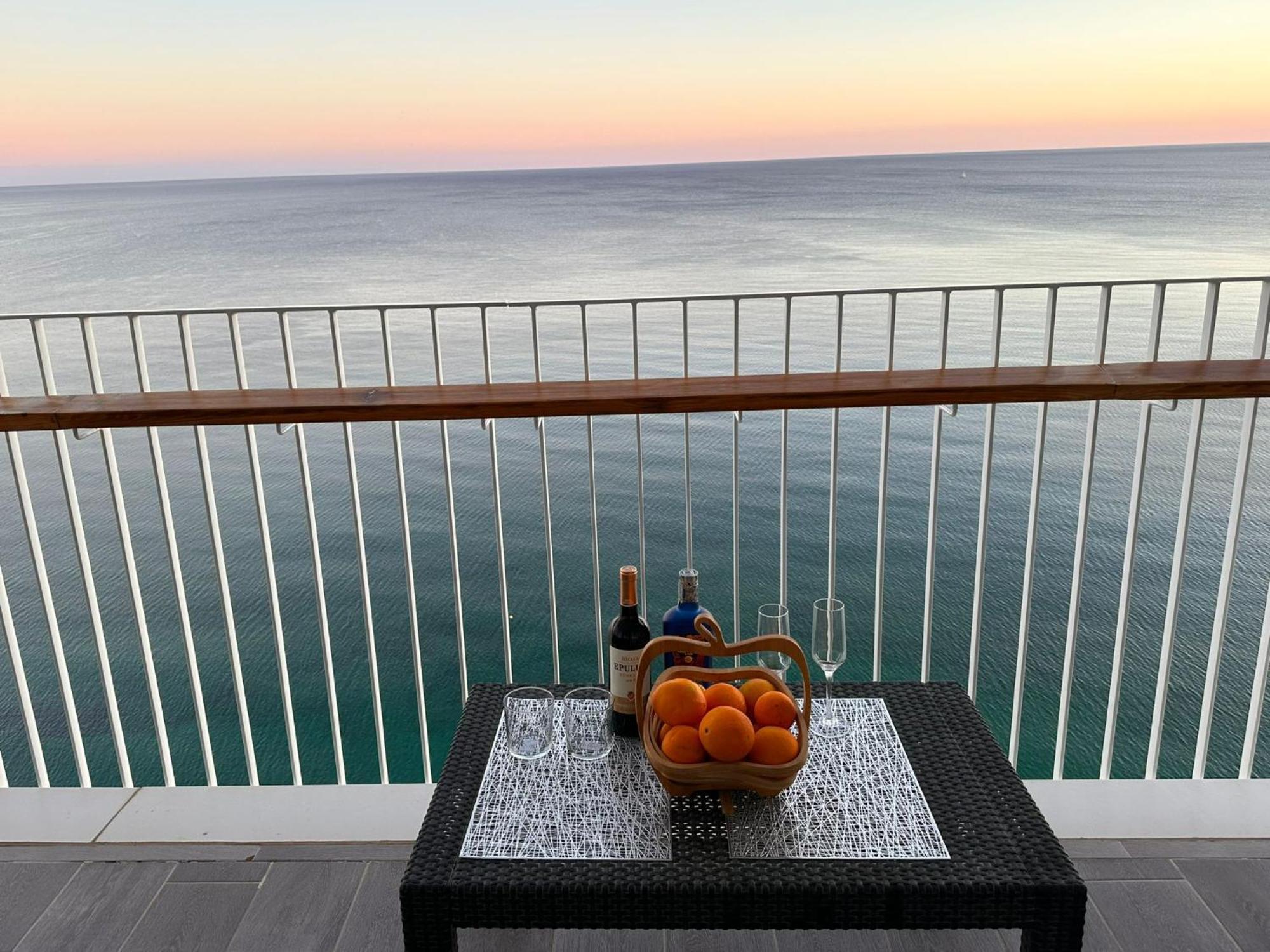 Excellent View Julia Apartment Alicante Bagian luar foto